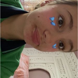 Meet your Posher, Ava